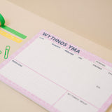 Pecyn o 4 llyfryn nodiadau Cymraeg