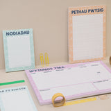 Pecyn o 4 llyfryn nodiadau Cymraeg