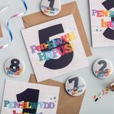 Bathodyn pen-blwydd 'Pen-blwydd Hapus!' Oed