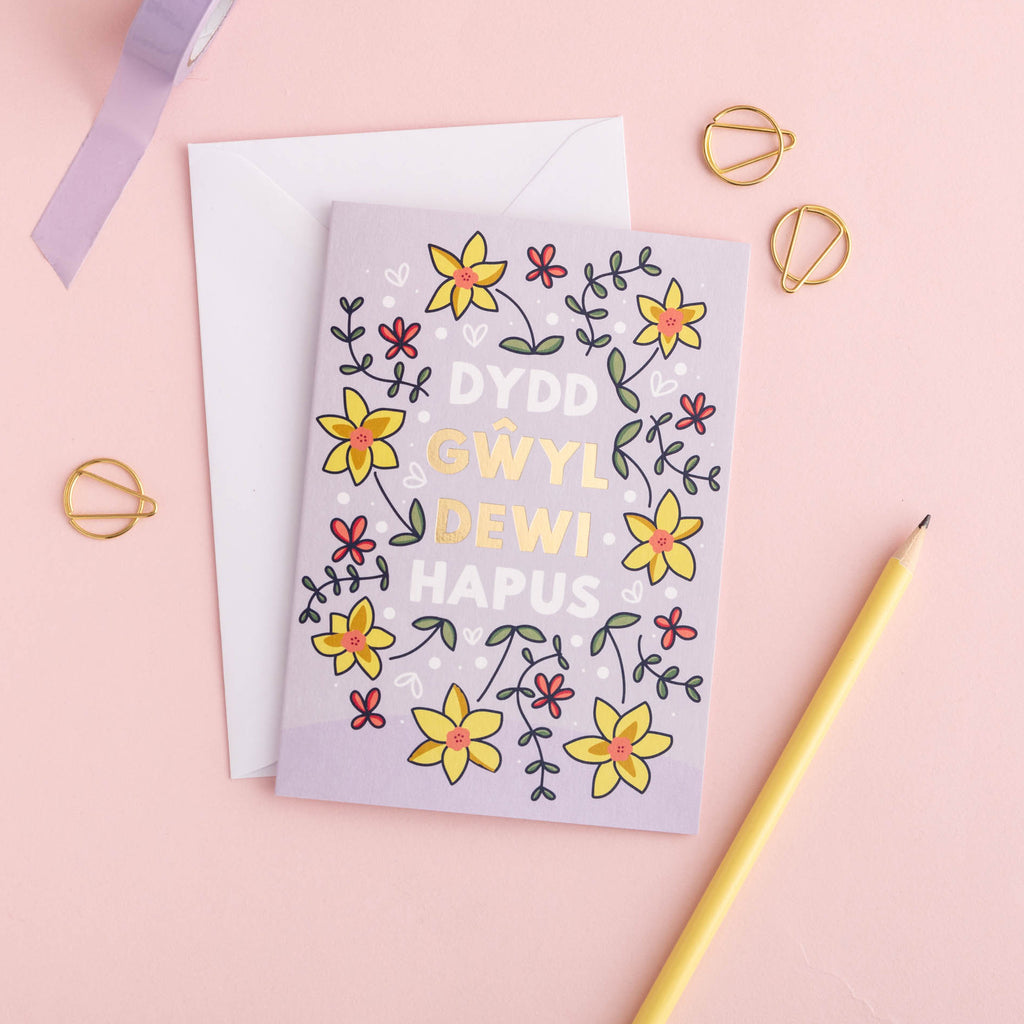 Cerdyn Dydd Gŵyl Dewi Hapus