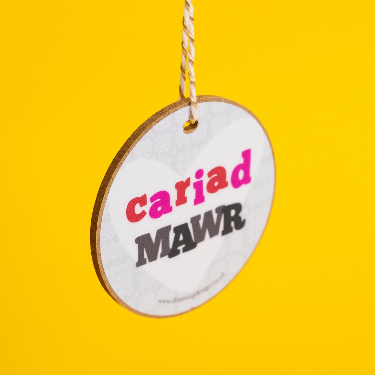 Welsh Gift Decoration - Cariad mawr / Big love