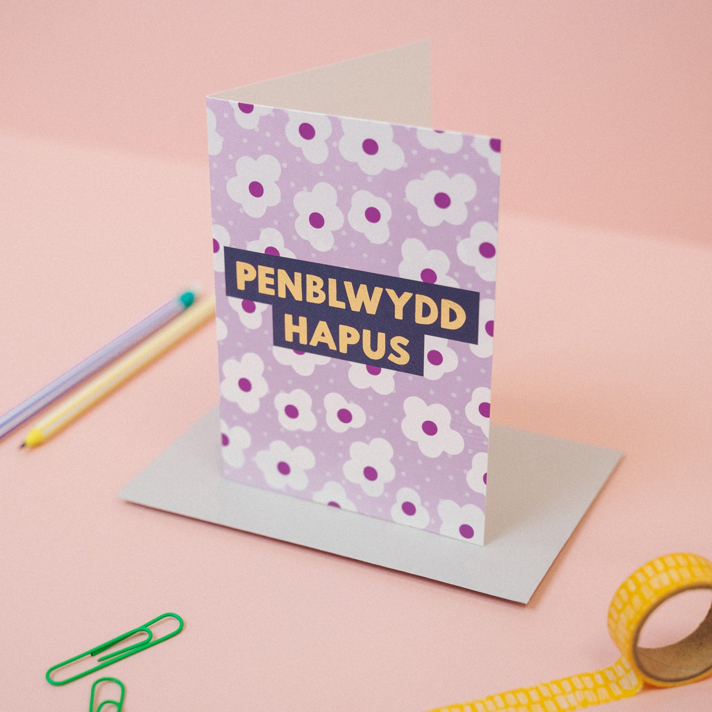 Welsh birthday card 'Penblwydd hapus' flowers