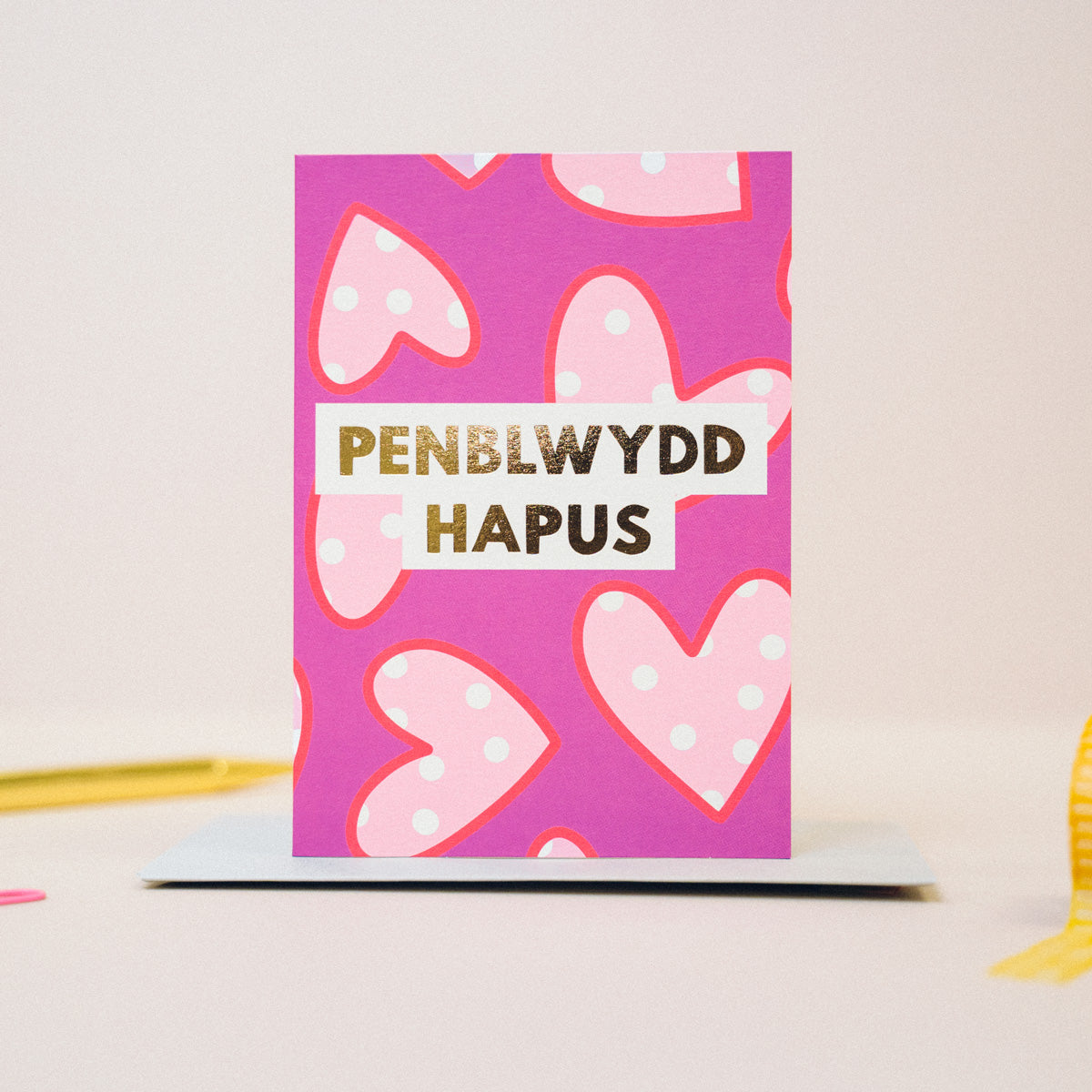 Welsh birthday card 'Penblwydd hapus' hearts