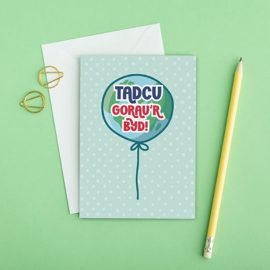 Welsh Father's Day Card for Grandad 'Tadcu Gorau'r Byd'