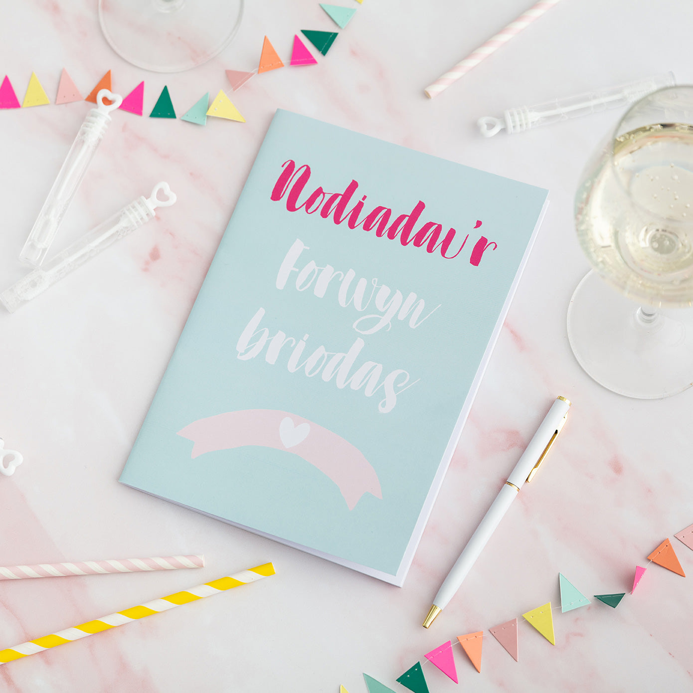 Llyfr nodiadau 'Nodiadau’r forwyn briodas' - Nansi Nudd