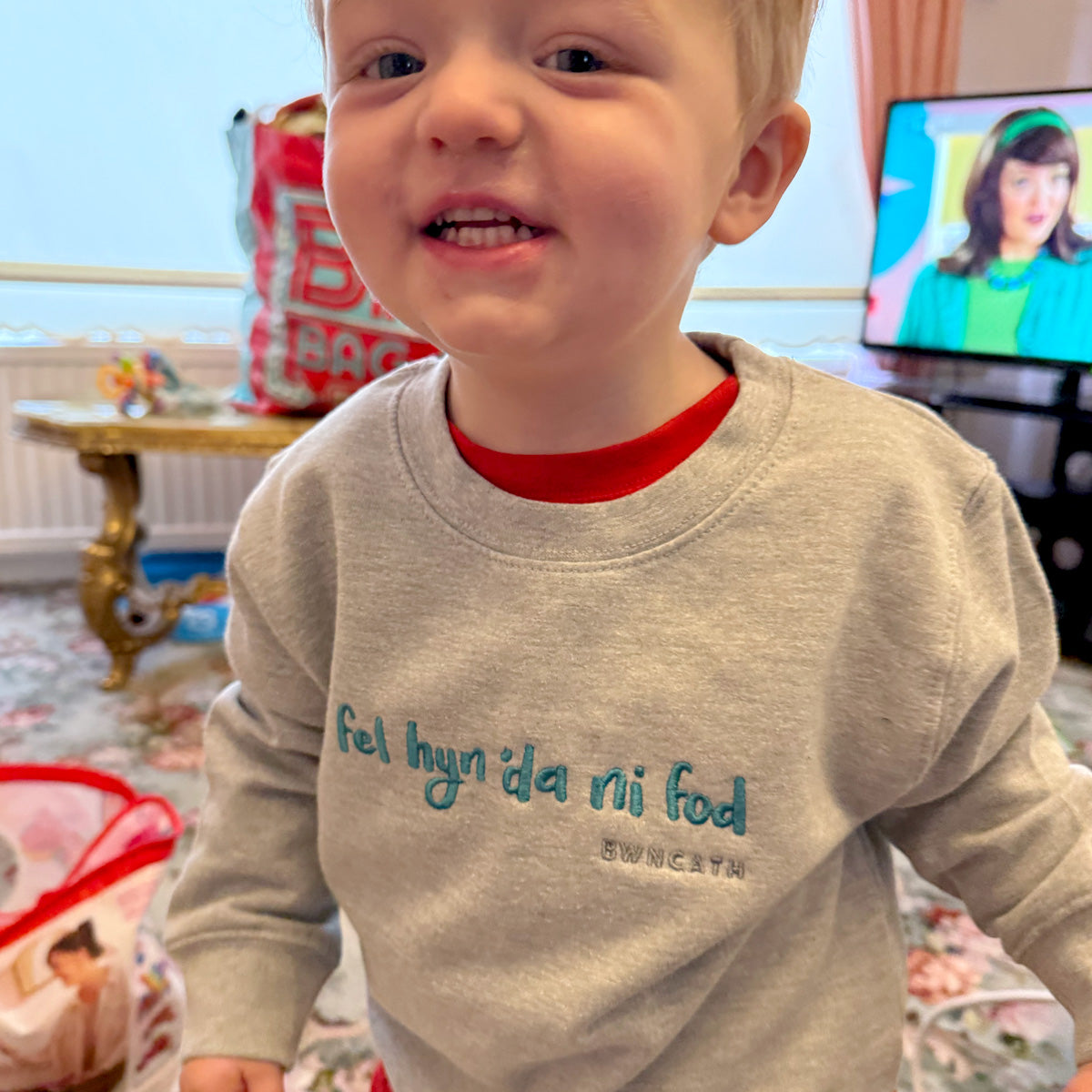 PRE-ORDER Bwncath 'Fel Hyn 'Da Ni Fod' Sweatshirt - Children's