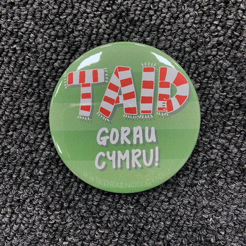 Best Grandad in Wales badge 'Taid gorau Cymru'