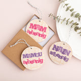 Wooden Decoration - Mamgu Arbennig / Special Gran