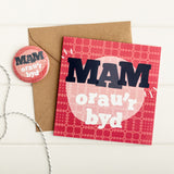 World's Best Mam badge 'Mam orau'r byd'